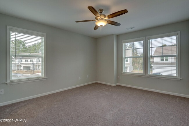 Building Photo - 4409 Finch Ln