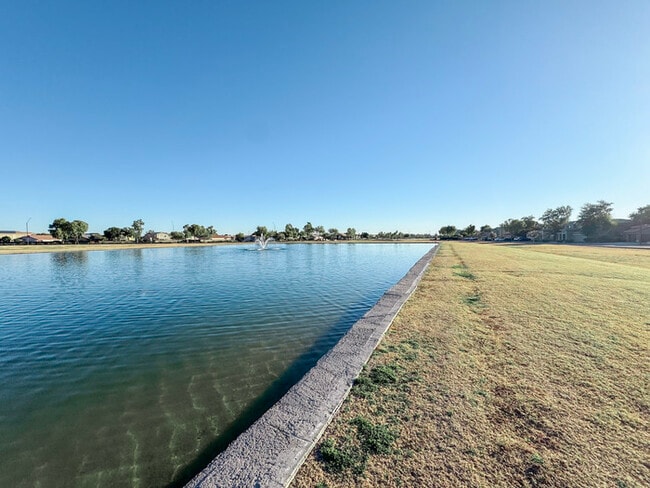 Building Photo - 2Bed/2Bath House in North Surprise! $199 MOVE-IN SPECIAL! Move-In Ready on 02/05/2026!