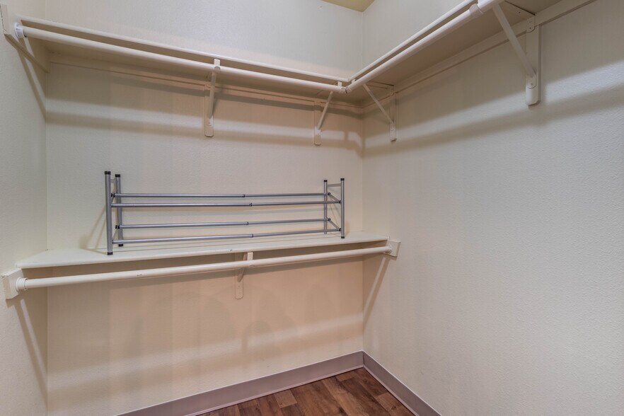 Building Photo - 509 State St