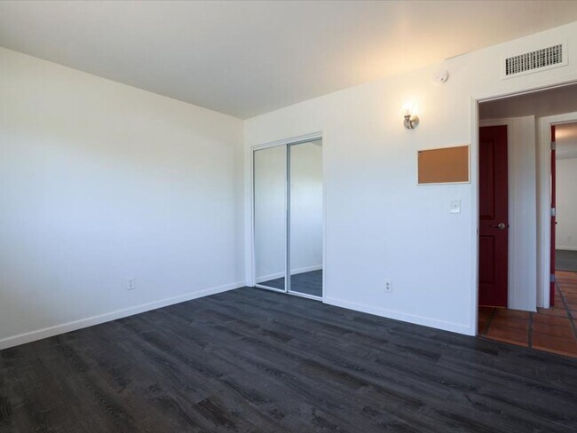 Building Photo - ? Stunning Mountain-View Home with Private Pool & All Utilities Included!!