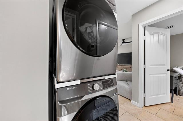 Building Photo - 10018 Olmos Dr