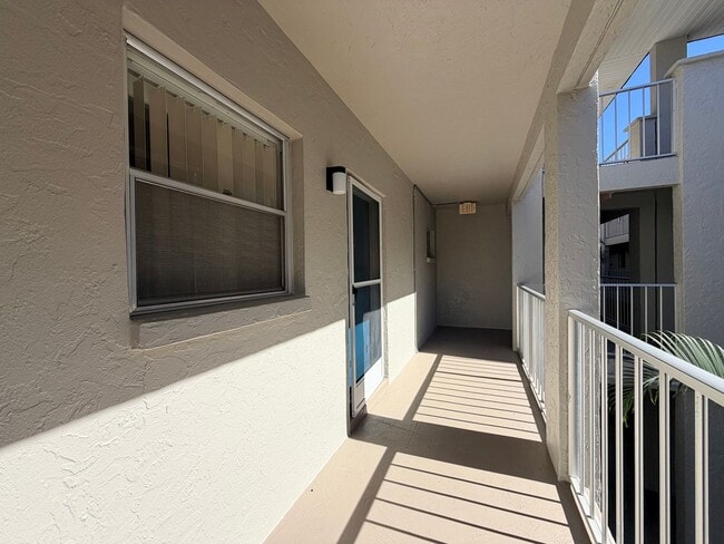 Building Photo - RESORT-STYLE 55+ LIVING — 1 BED / 1 BATH WITH PRIVATE LANAI & GOLF COURSE VIEWS! ? 1 MONTH FREE ?