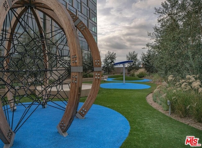 Building Photo - 877 Francisco St