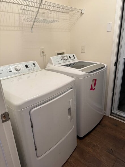 Building Photo - 4359 Annlette Dr