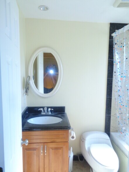 Building Photo - 3656 New Hampshire Ave NW