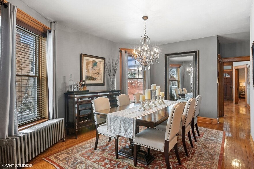 (Currently Unfurnished) - 1823 W 22nd Plz