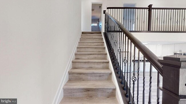 Building Photo - 40750 King Dr