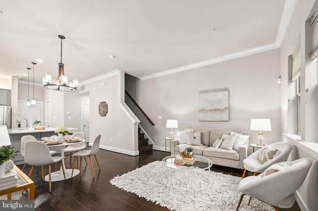 Building Photo - 1334 S Quinn St