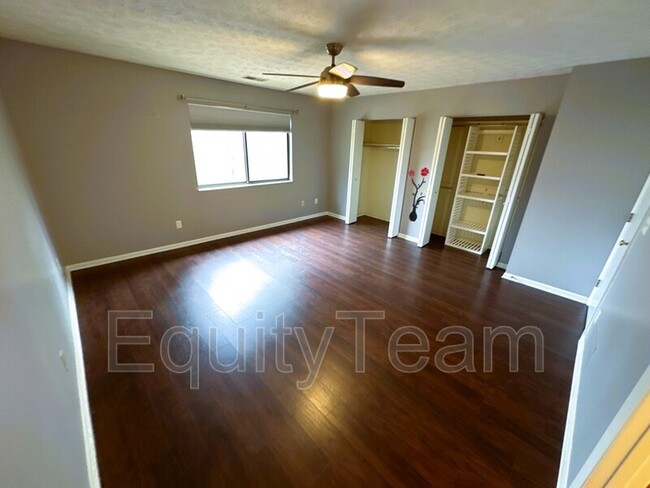 Building Photo - 9328 Hunters Creek Dr