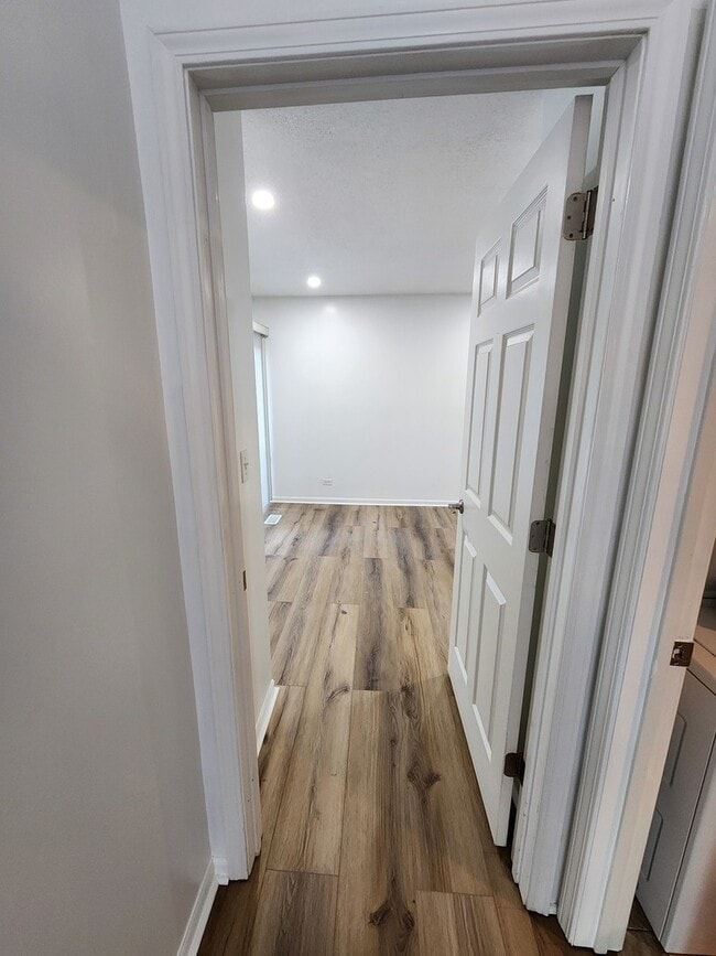Building Photo - 1077 Courtland Dr