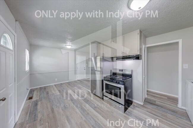 Building Photo - 7838 Ridgewood Dr