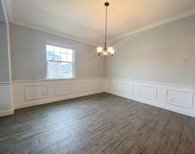 Building Photo - AVAILABLE NOW; APPLY AT OUR WEBSITE TODAY!!