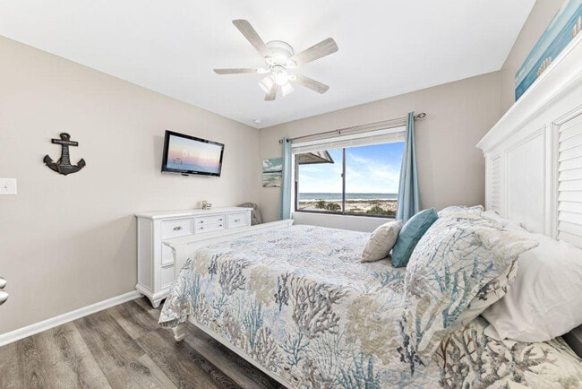 Building Photo - 405 Plantation Rd