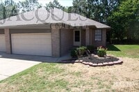 Building Photo - 1330 Carriage Ct