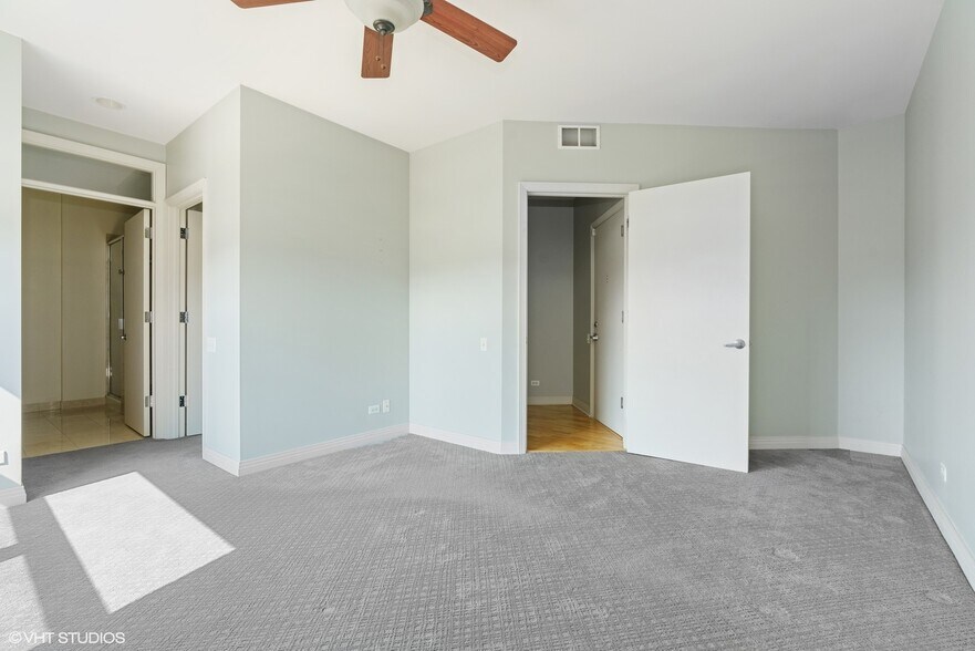 Building Photo - 859 W Erie St