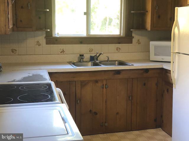 Building Photo - 5109 SHORE