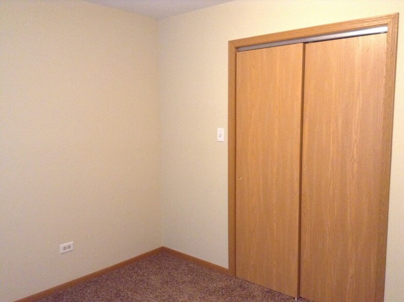 Building Photo - 6511 Benich Ln