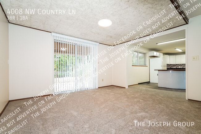 Building Photo - 4008 Country Ln NW
