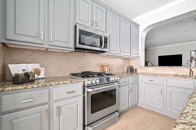 Building Photo - 10820 Sky Rock Dr