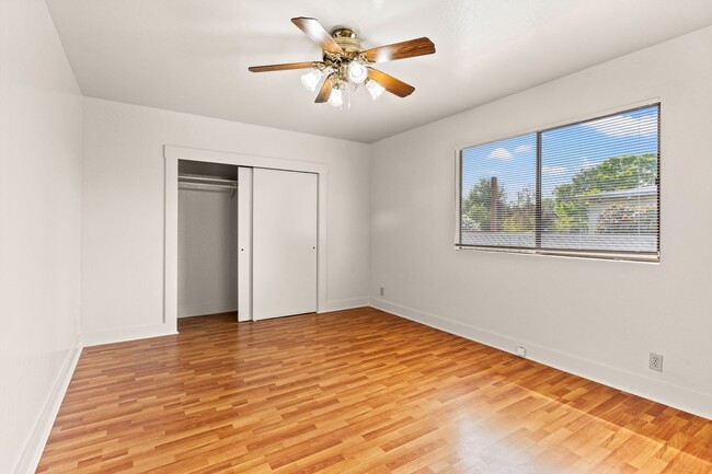 Building Photo - Beautiful Spacious 3 Bedroom Home w/ Brand...