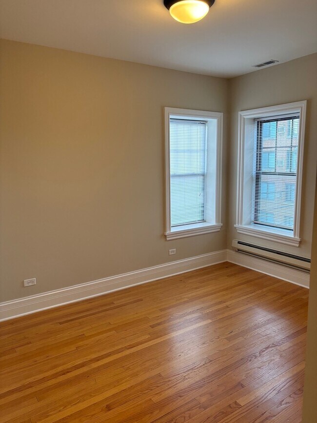 Building Photo - 838 Judson Ave