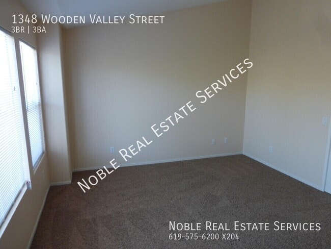 Building Photo - 1348 Wooden Valley St