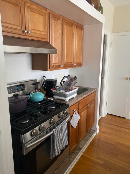 Building Photo - 710 Grand Ave