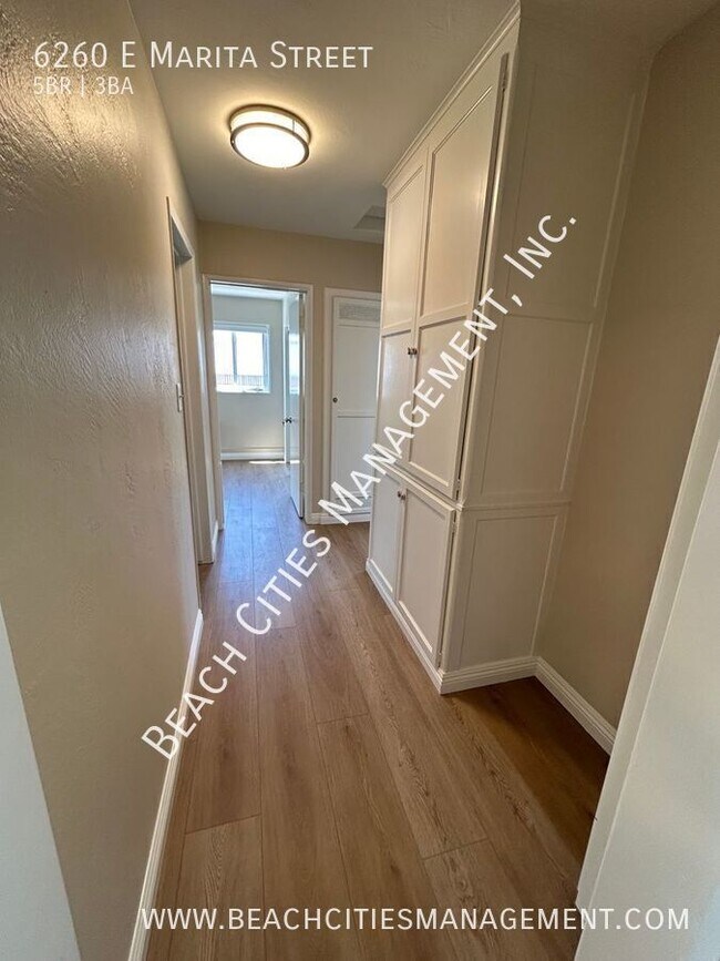 Building Photo - 6260 E Marita St