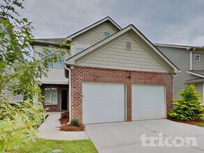 Building Photo - 142 Daisy Cir