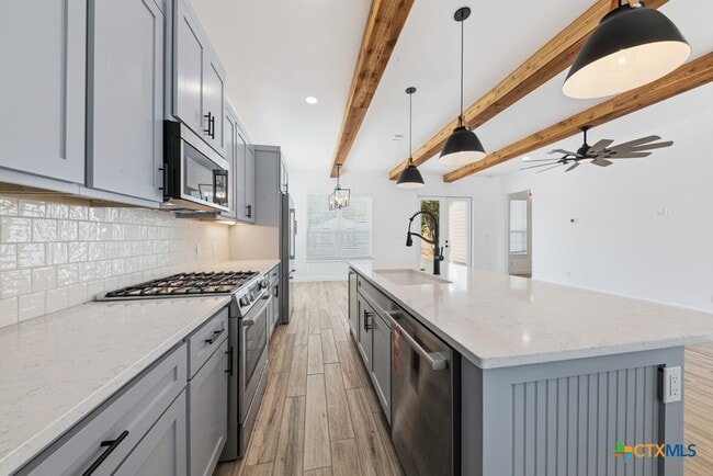 Building Photo - 158 S Academy Ave