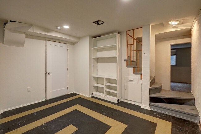 Building Photo - 3244 46th Ave SW