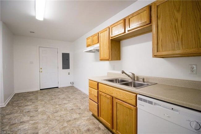 Building Photo - 1343 W 39th St