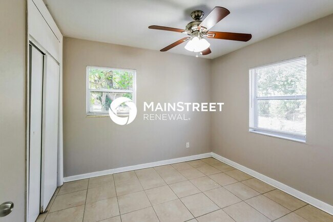 Building Photo - 3 Bedroom Pet-Friendly Home in Fort Lauder...