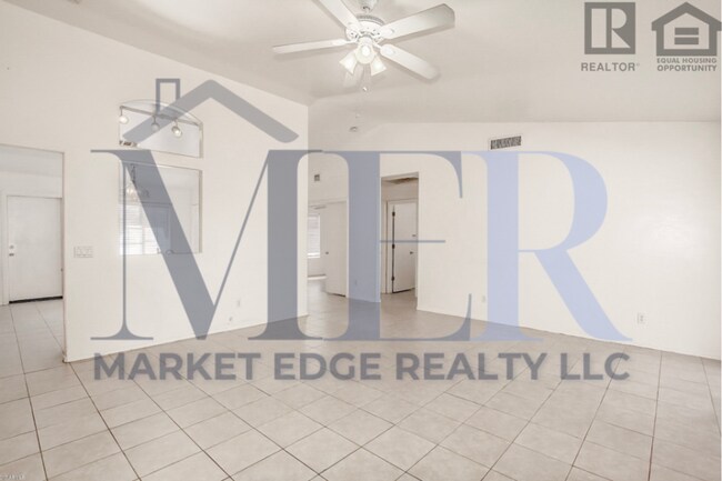 Building Photo - 3Bed/2Bath House at Buckeye/75th Ave! Ready for Immediate Move-In!