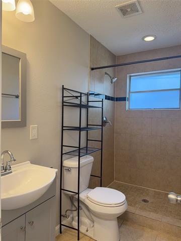 Building Photo - 1229 Evergreen Dr