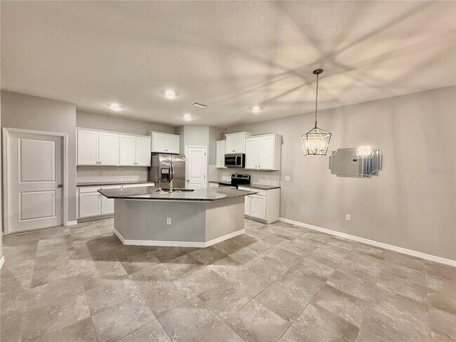 Building Photo - 7620 Stonebrook Cir