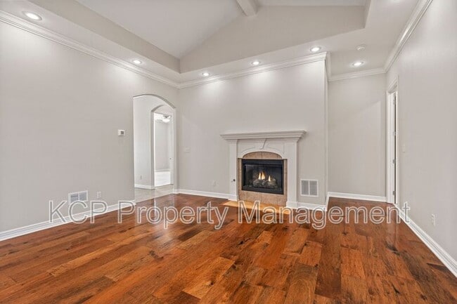 Building Photo - 66 Jeffrey Way