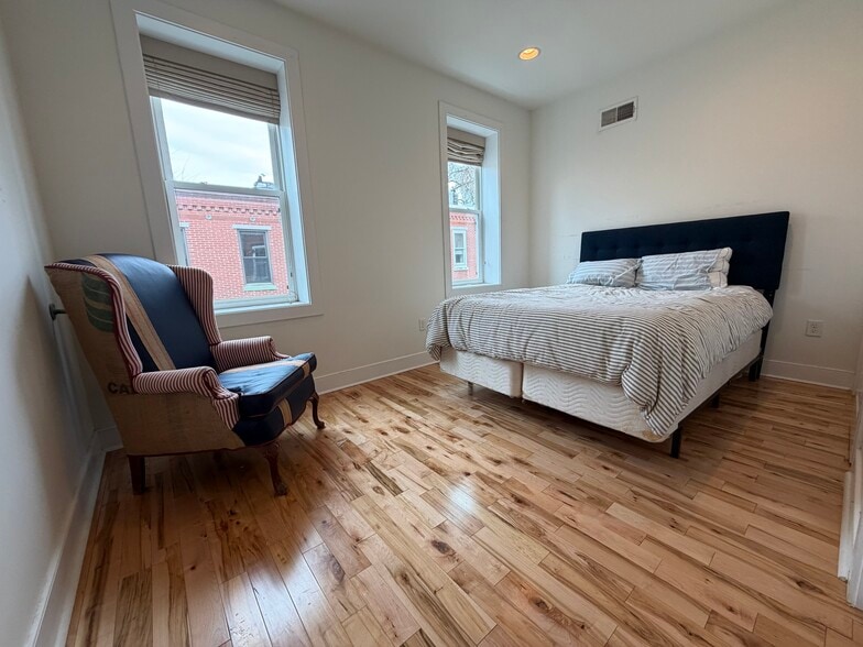 Building Photo - 3034 Baltz St