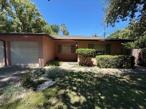 Building Photo - Great River Park 2 Bedroom