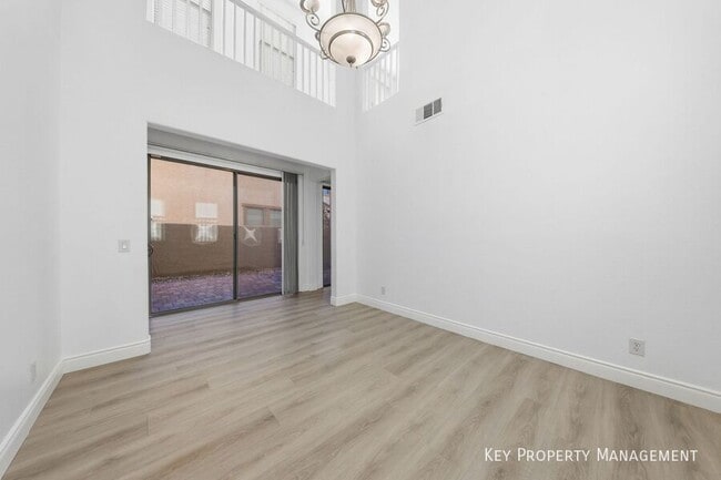 Building Photo - 956 Via Canale Dr