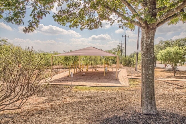 Building Photo - THIS STUNNING RENTAL HAS IT ALL!