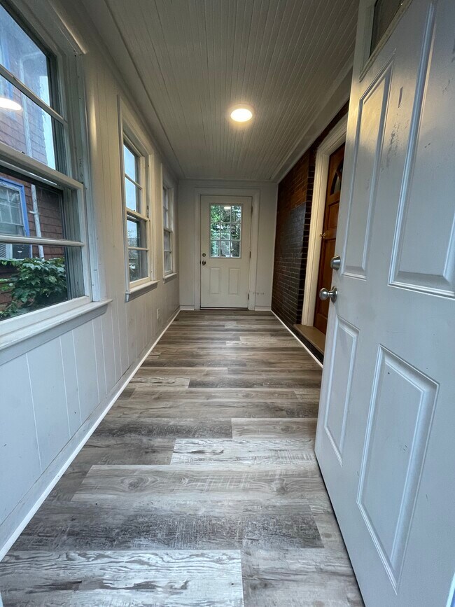 Entryway - 166 Roger Williams Ave