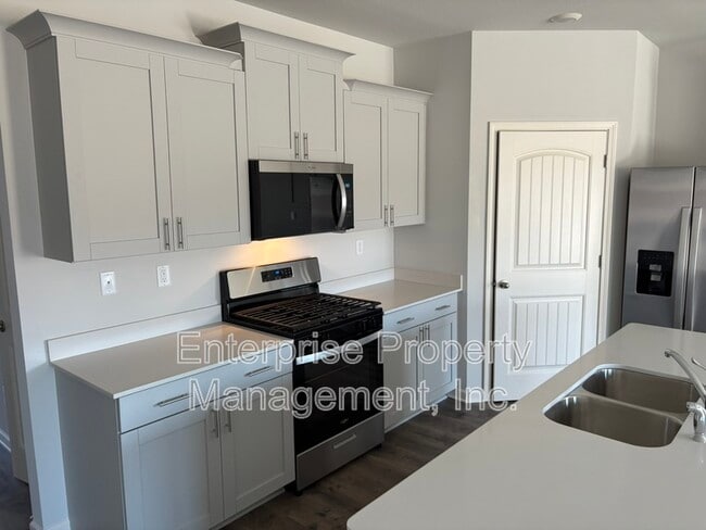 Building Photo - 85 Burr Oak Cv