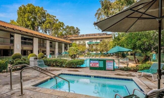 Building Photo - 5460 White Oak Ave