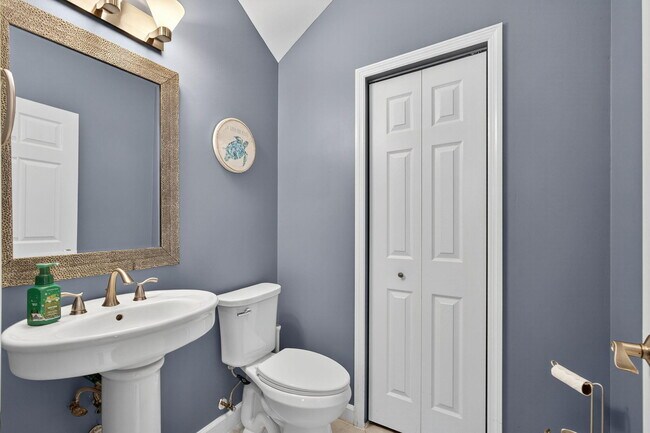 Building Photo - 3738 Old Lighthouse Cir