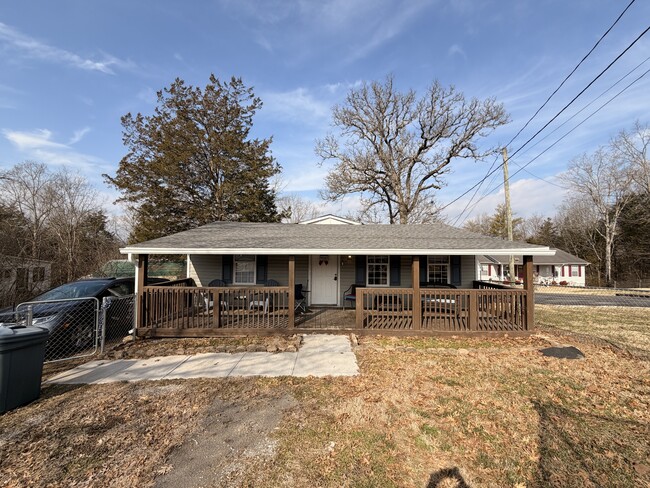 Building Photo - 4917 Andersonville Hwy