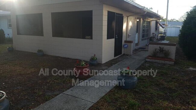 Building Photo - 5036 10th Ave N