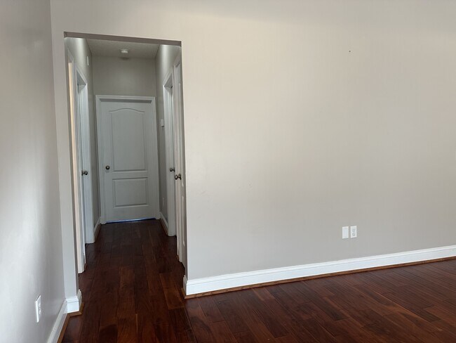 Building Photo - 59 Forest St NE