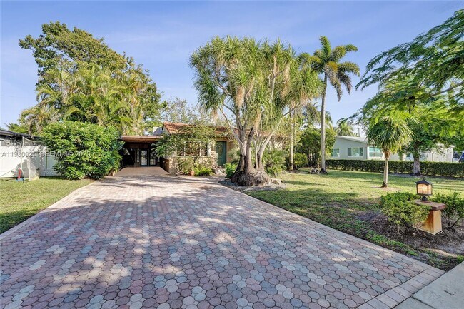 Building Photo - 2611 Roosevelt St