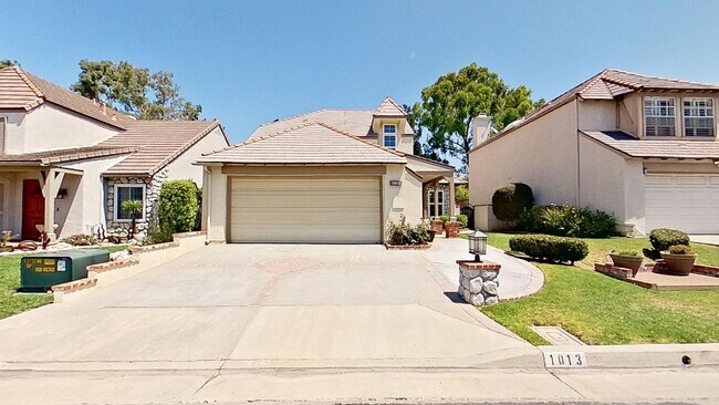 Primary Photo - 1013 Powell Dr